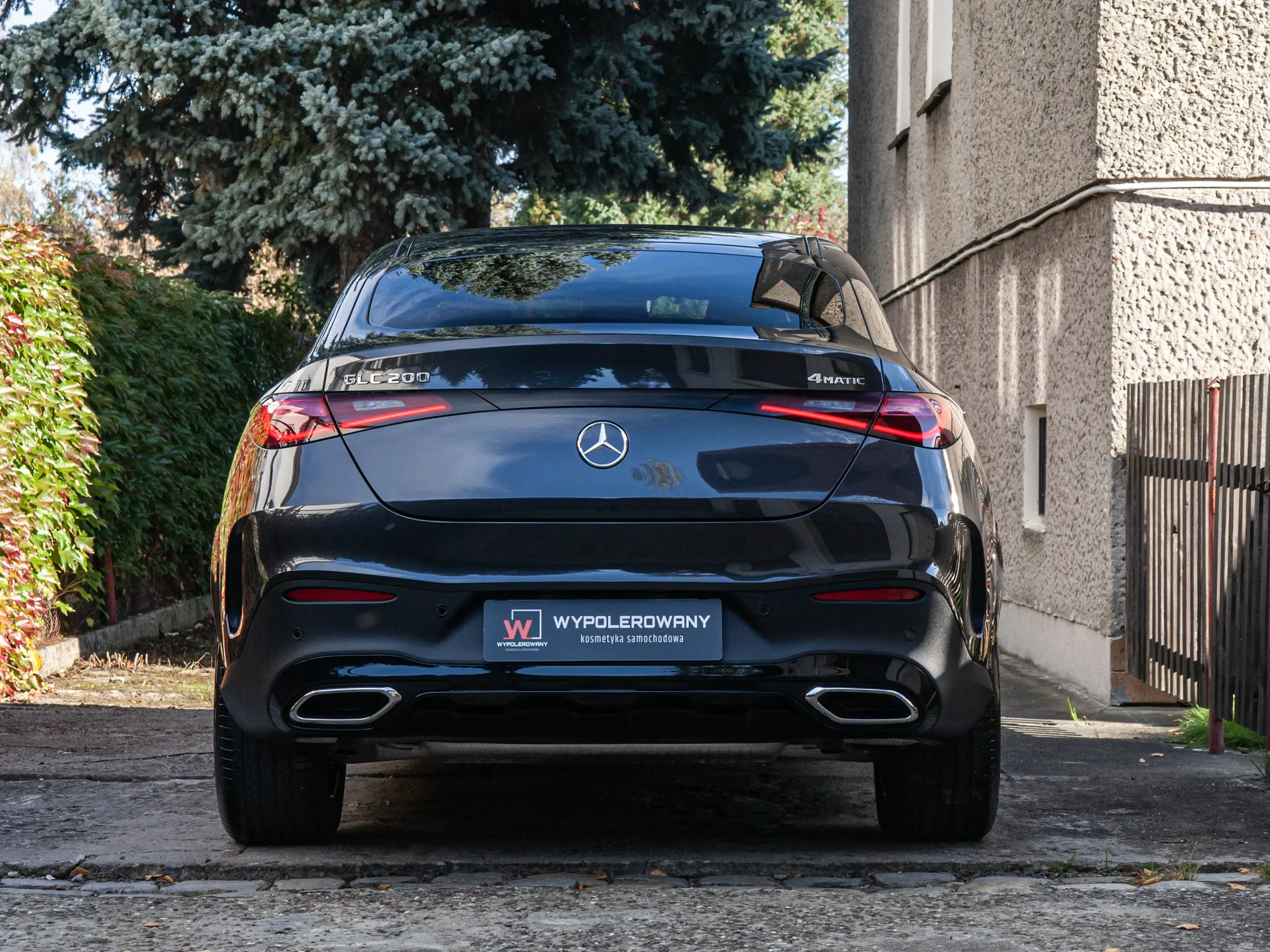 Powłoka ochronna na plastikach zewnętrznych Mercedes-Benz GLC – przywrócenie głębokiej czerni
