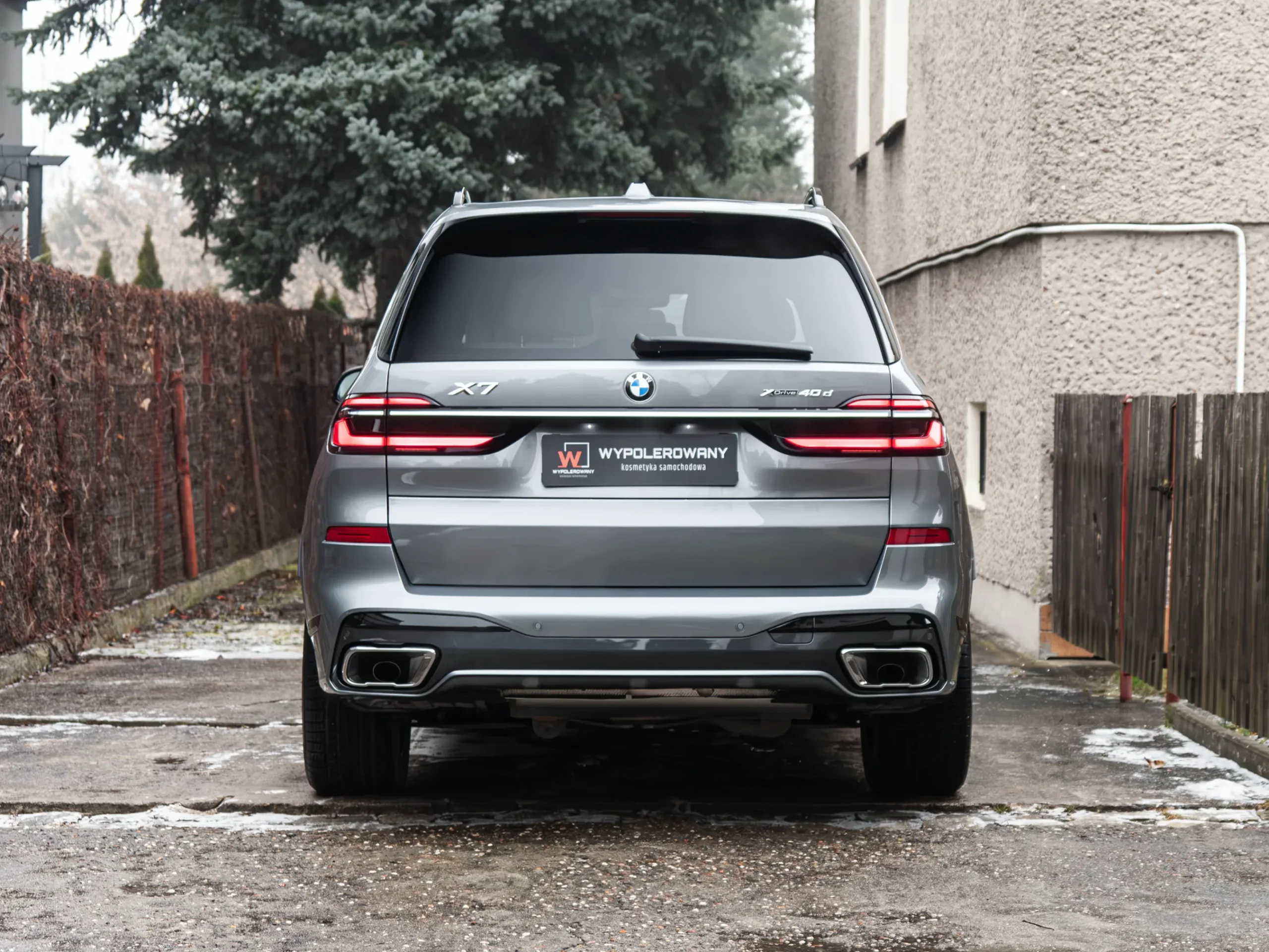 BMW X7 po zabezpieczeniu tworzyw zewnętrznych powłoką ceramiczną Hyper PRIME.