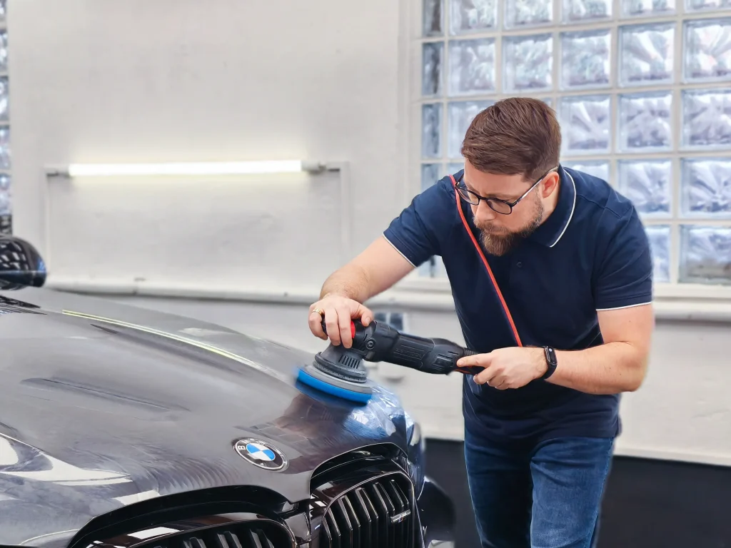 Polerowanie lakieru BMW X7 – przygotowanie do zabezpieczenia powłoką ceramiczną Hyper PRIME.