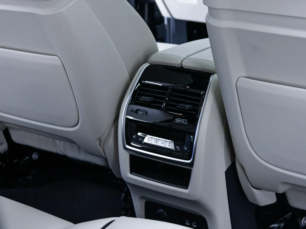 BMW X7 po kompleksowym detailingu wnętrza