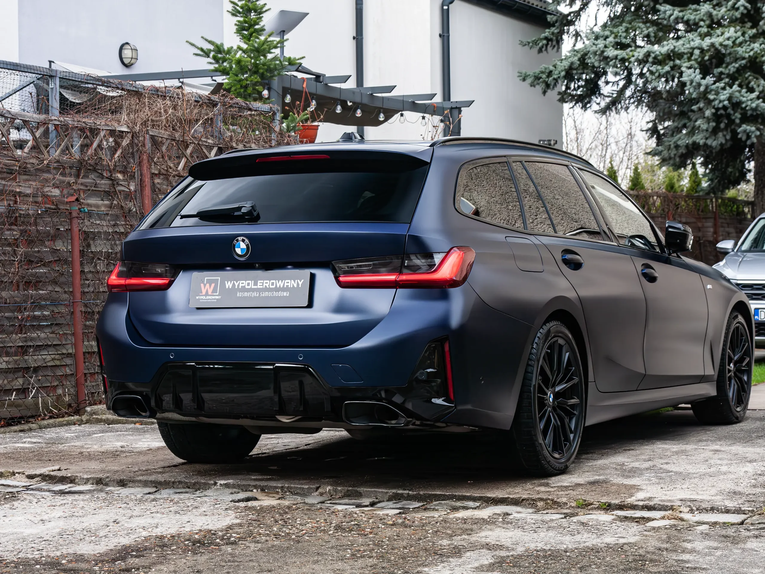 Detailing BMW Serii 3 Wrocław – folia PPF Full Body i efekt mrożonego lakieru.