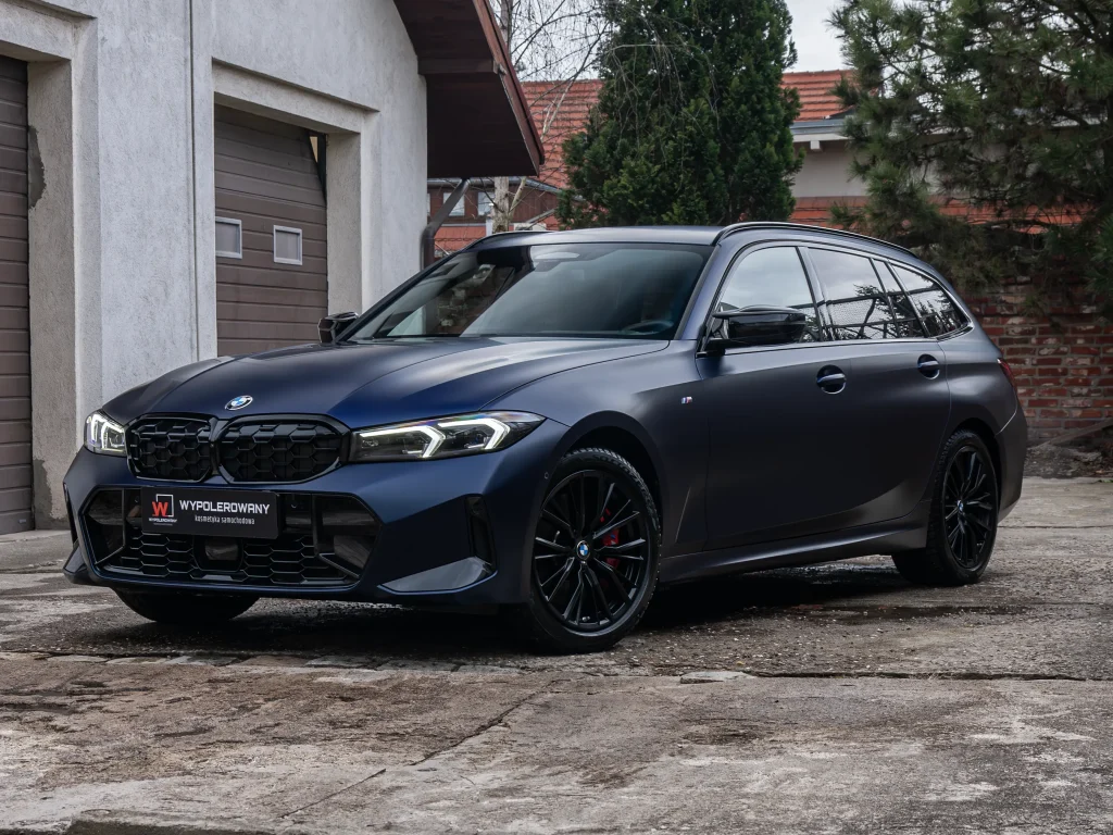 BMW Serii 3 zabezpieczone folią PPF Full Body z efektem mrożonego lakieru w Wypolerowany Wrocław.