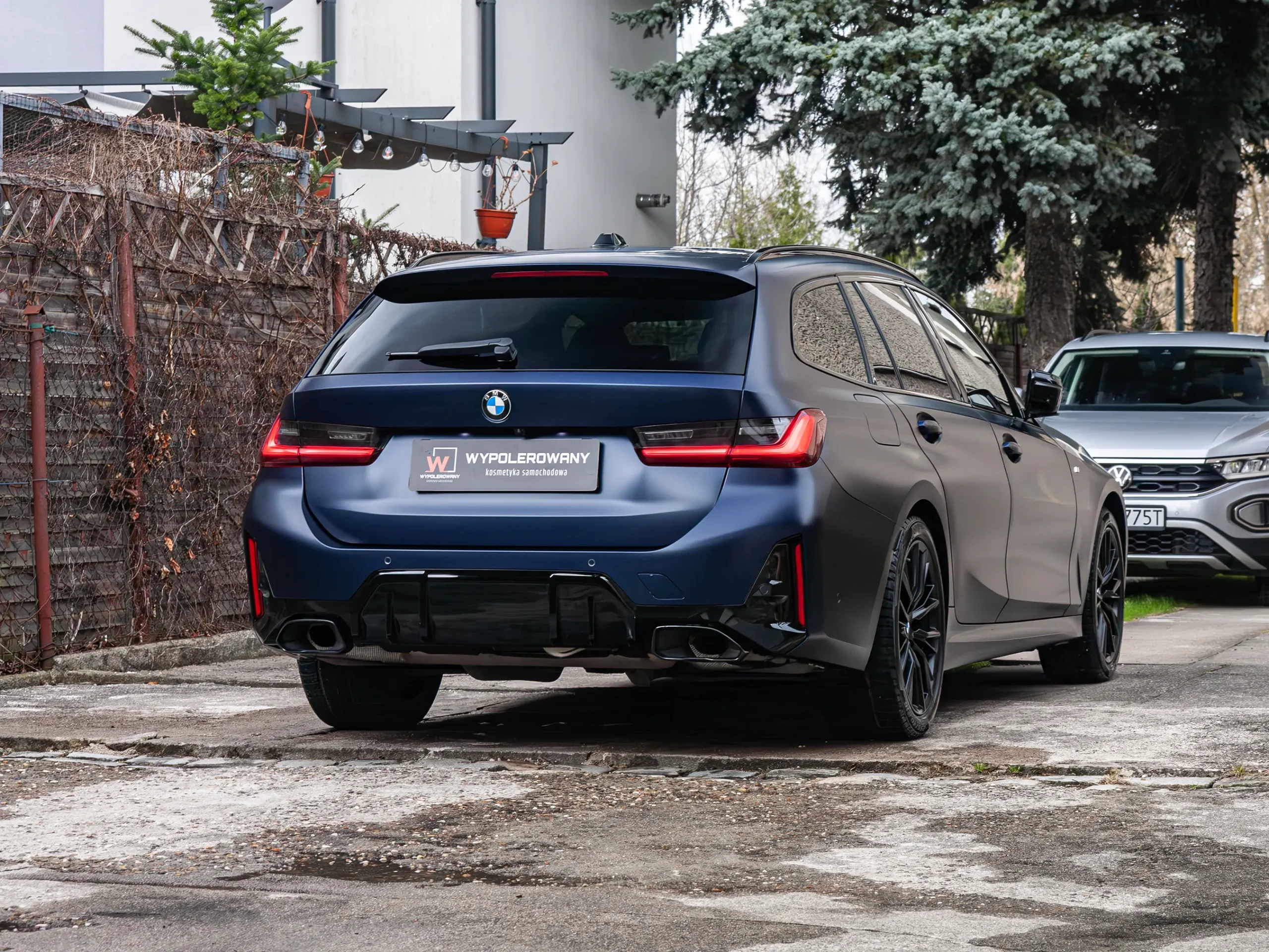 BMW Serii 3 w studiu detailingowym Wypolerowany – Full Body PPF i efekt matowienia.