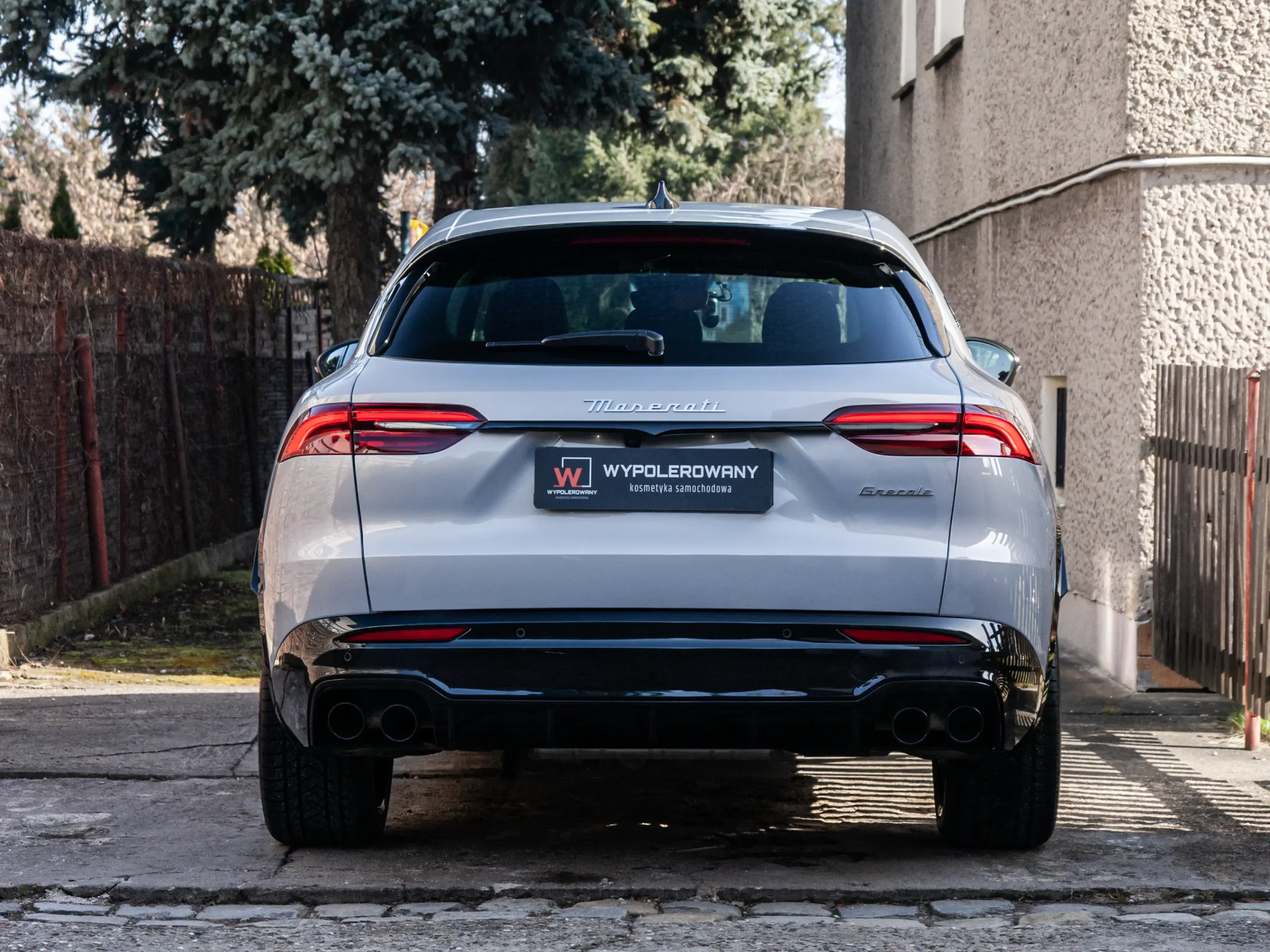 Maserati Grecale po detailingu – folia PPF, powłoka ceramiczna i impregnacja kabiny.